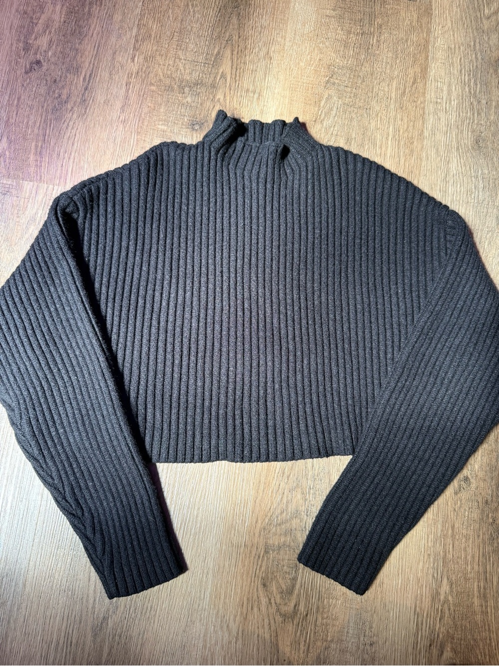NWOT Truth by Republic Cropped Sweater